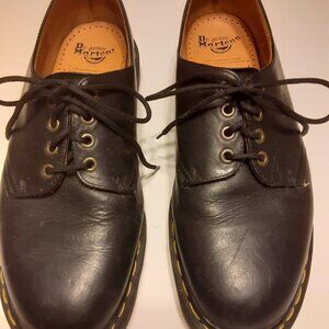 Men's black Dr. Marten Oxfords, size 10